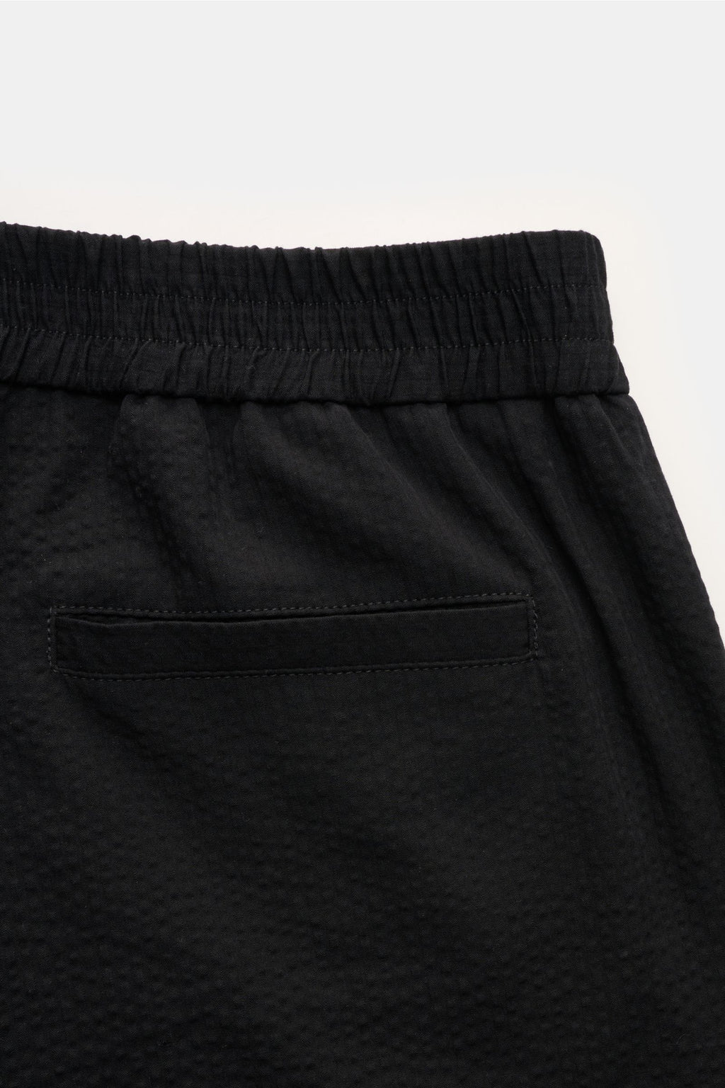 A.P.C. Seersucker jogger pants 'Joaquin' - black