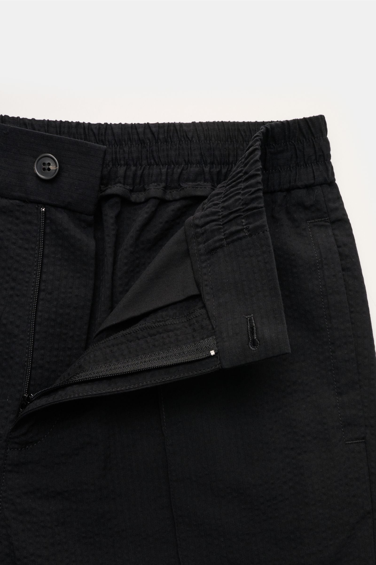 A.P.C. Seersucker jogger pants 'Joaquin' - black