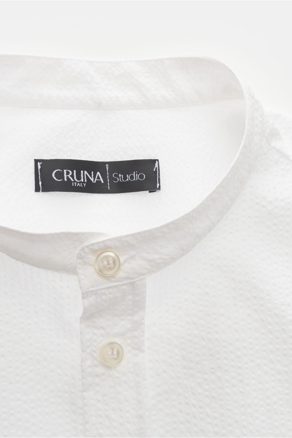 Cruna Seersucker shirt grandad collar - white