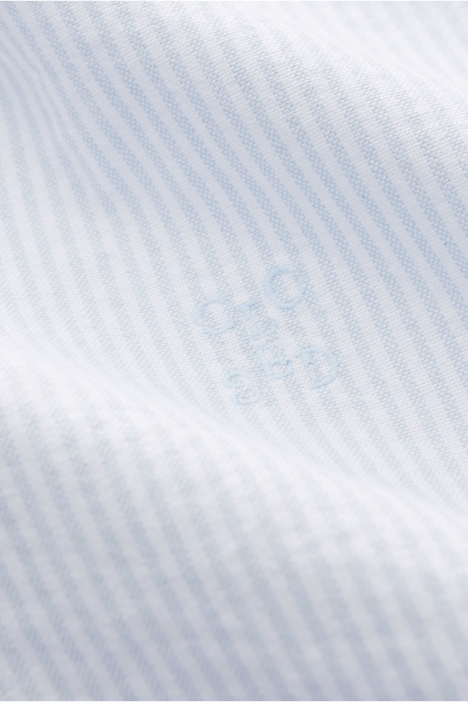 Closed Shirt with under-button-down collar - striped