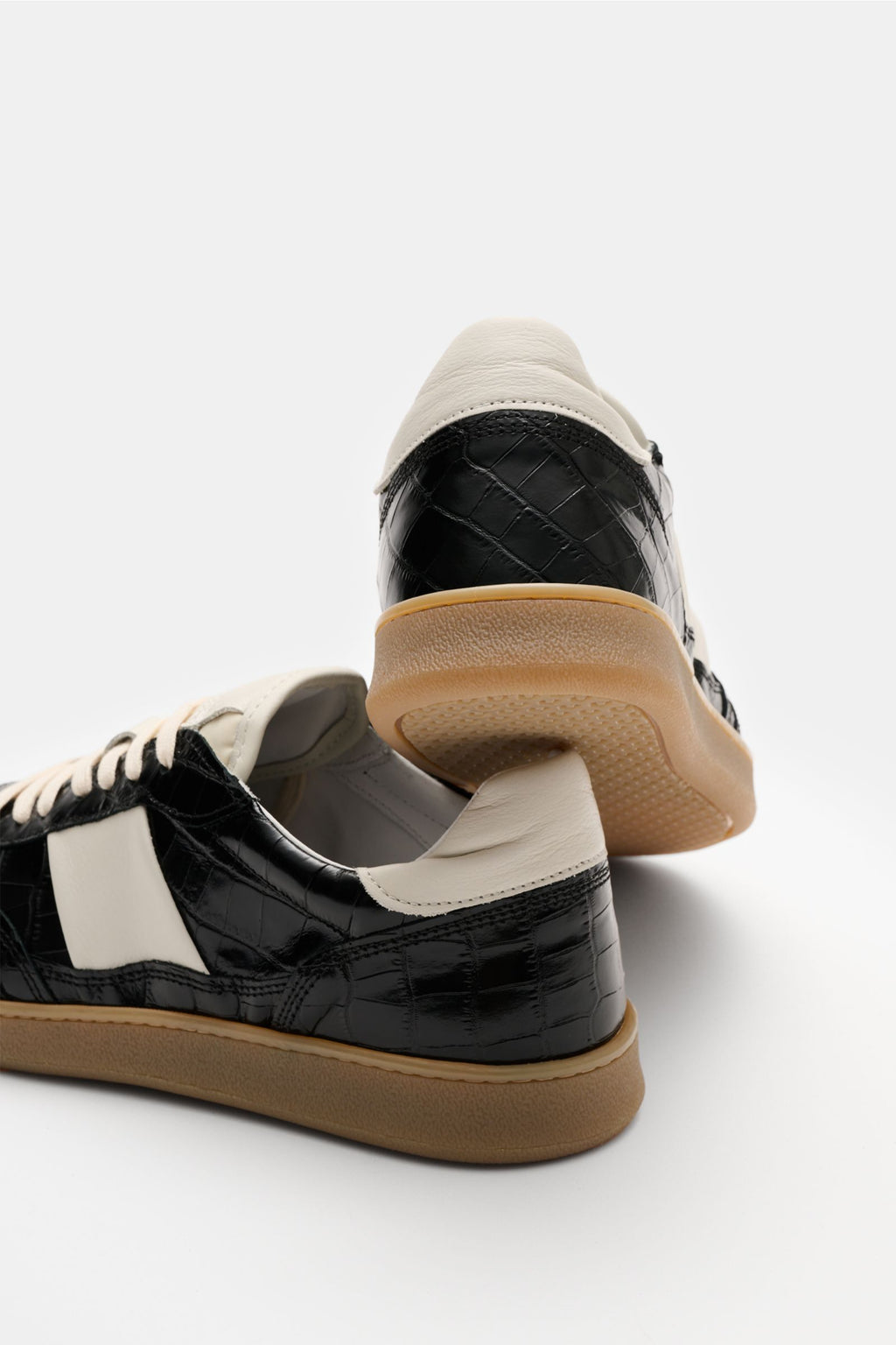 Collegium Sneakers 'Pillar Court II' - Black