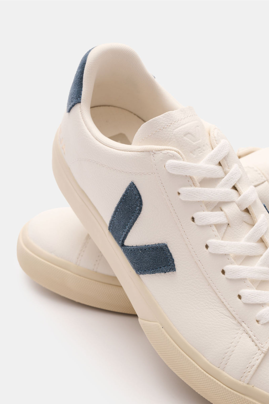 Veja Sneakers 'Campo Leather' off-white/grey-blue - graublau