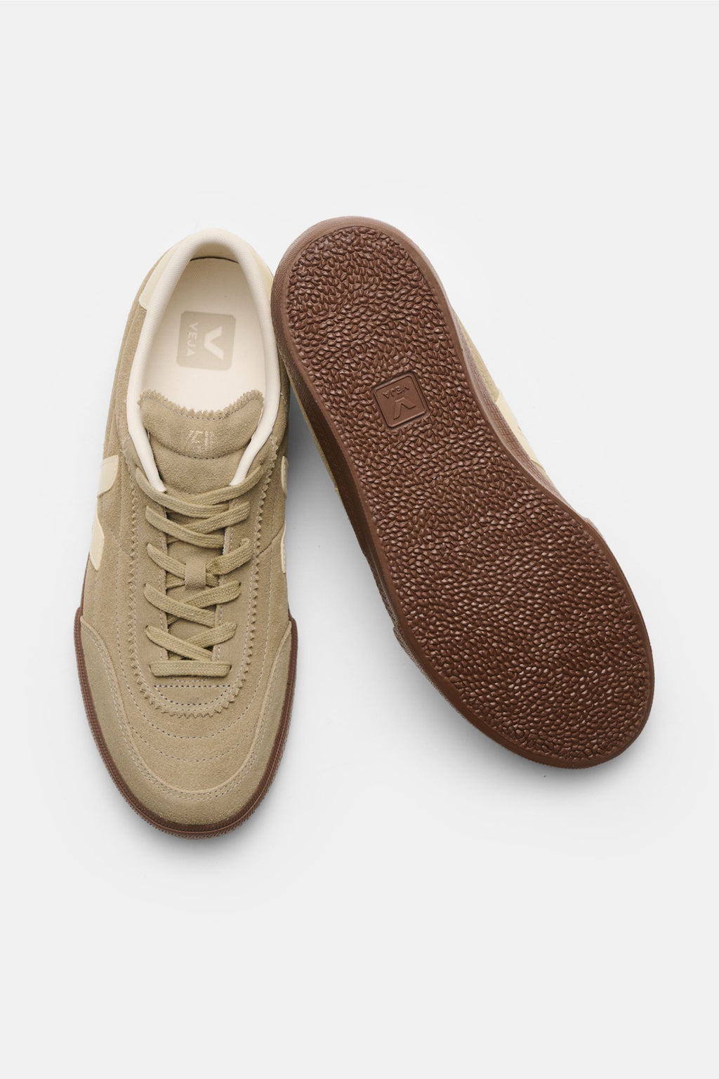 Veja Sneakers 'Panenka' - taupecream