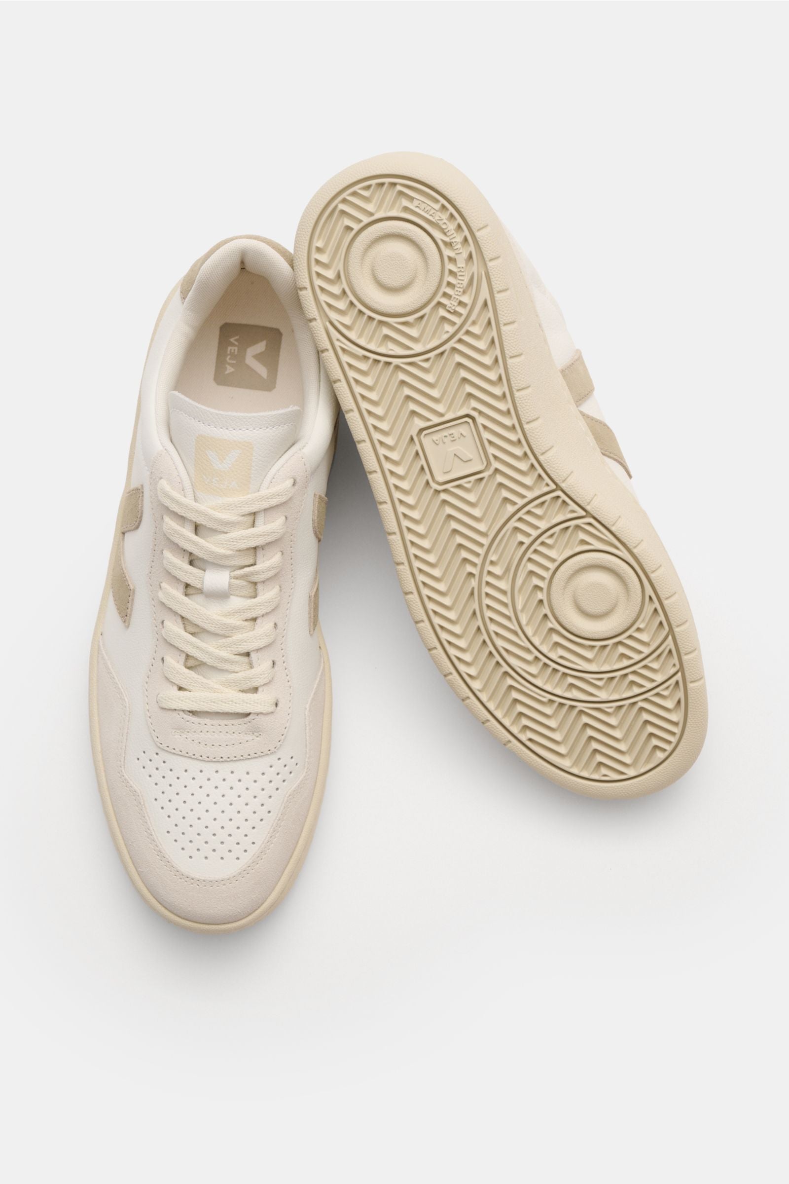 Veja Sneakers 'V-90 O.T. Leather' - whitetaupe