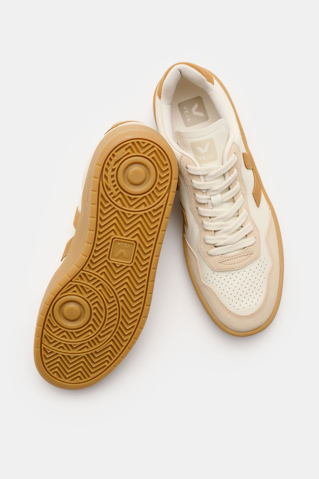 Veja Sneakers 'V-90 O.T. Leather' - whitebeigebrown