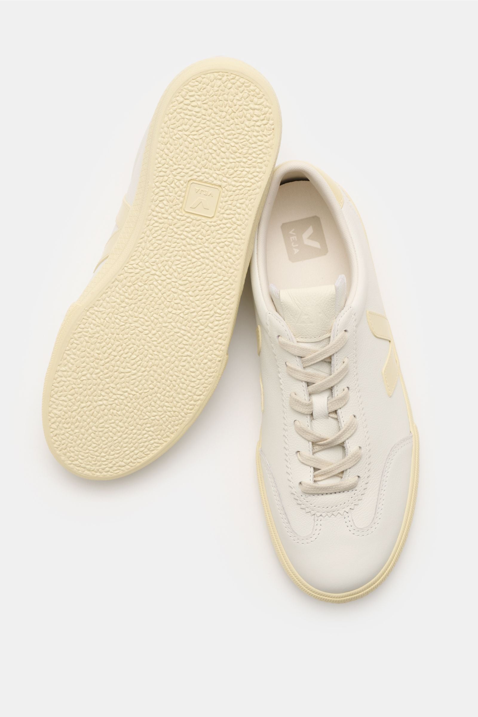 Veja Sneakers 'Volley O.T. Leather' - whitecream