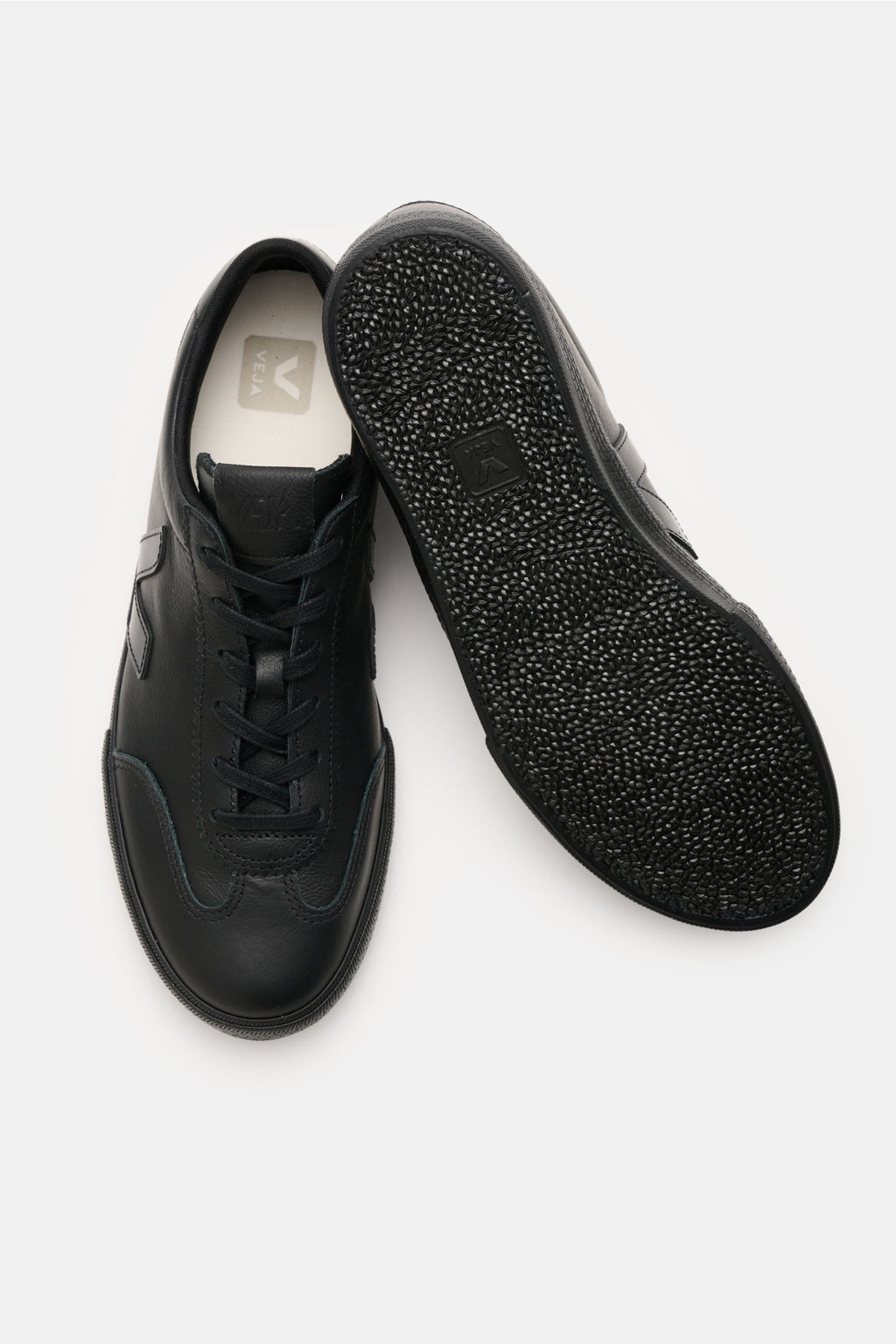 Veja Sneakers 'Volley O.T. Leather' - black