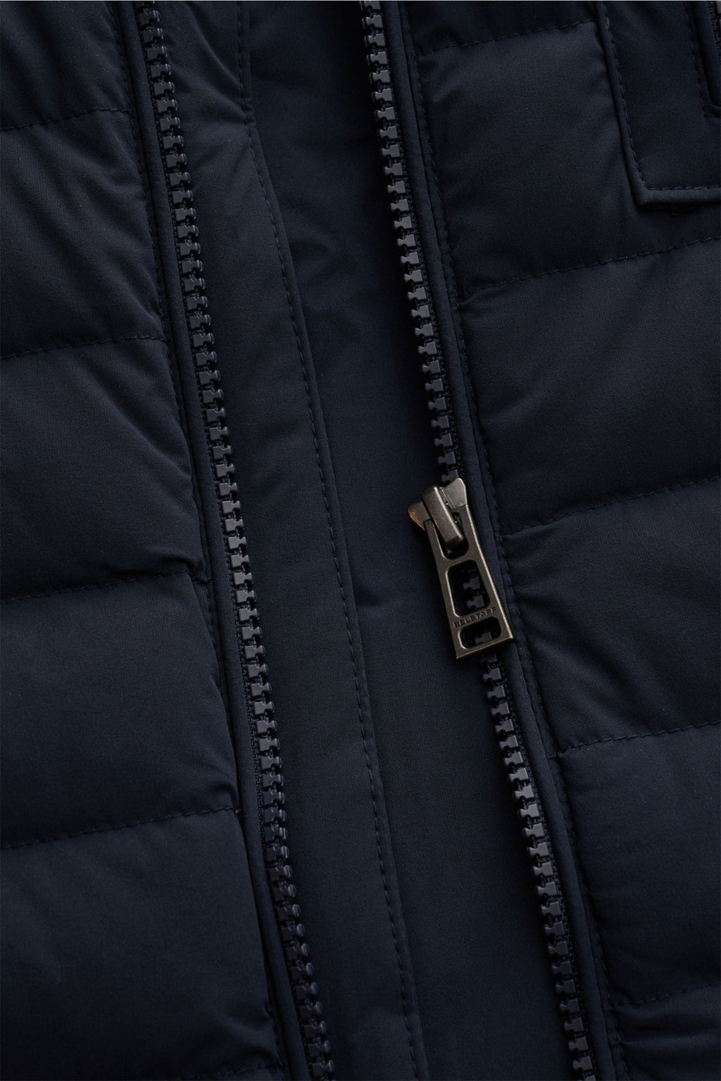 BELSTAFF Down gilet 'Chassis' — Navy